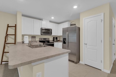 Buena Lago presents the Pearson, a spacious and thoughtfully - photo 19