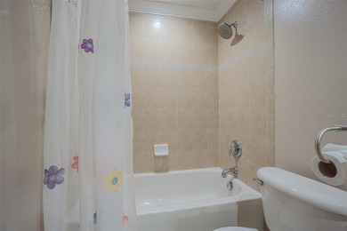 Virtually Staged. Welcome to this beautifully maintained - photo 22