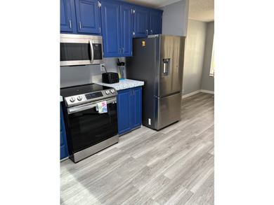 Spacious Home in Active 55+ Community (40+ Allowed) - Move-In - photo 9