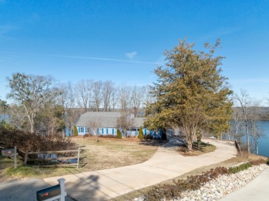 Lake Home For Sale in Anderson, South Carolina