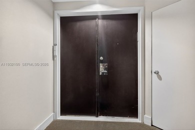 A rare opportunity to own a grand Penthouse residence offering 2 - photo 3