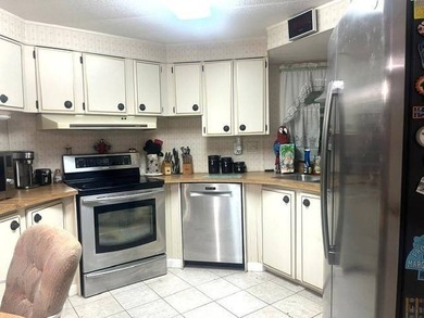 Welcome to your dream home in Eagle Estates I North Ft Myers! - photo 7