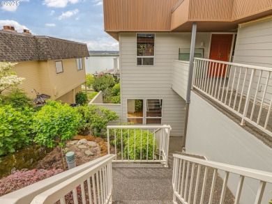 Lake Condo For Sale in Vancouver, Washington