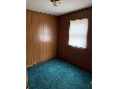 Bungalow-style ranch home situated on a dead-end street. Level - photo 11