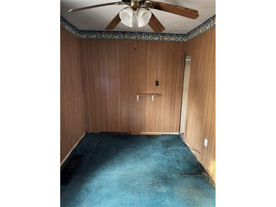 Bungalow-style ranch home situated on a dead-end street. Level - photo 13