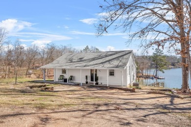 Lake Home For Sale in Abbeville, South Carolina