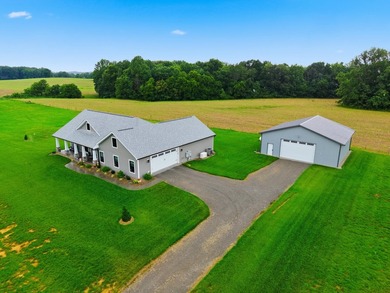 Experience the perfect blend of comfort, style, and country - photo 46