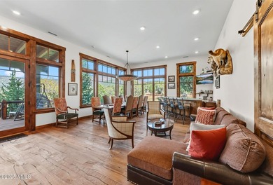 STUNNING LUXURY RETREAT! This captivating legacy ranch is just - photo 13