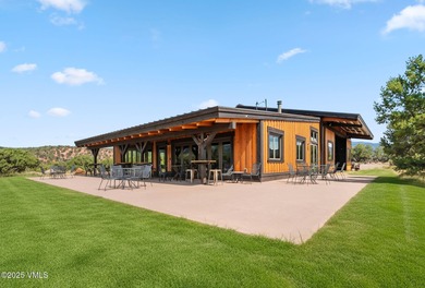 STUNNING LUXURY RETREAT! This captivating legacy ranch is just - photo 25