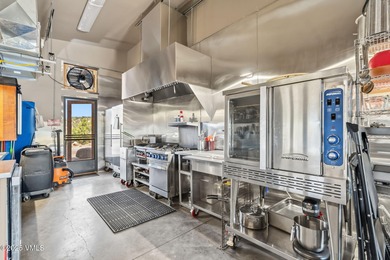 STUNNING LUXURY RETREAT! This captivating legacy ranch is just - photo 27