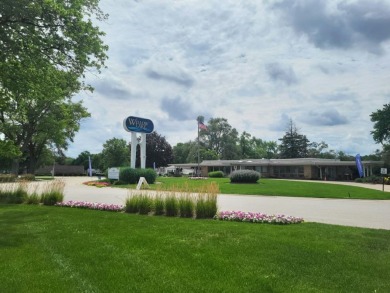 Lake Home For Sale in Elgin, Illinois