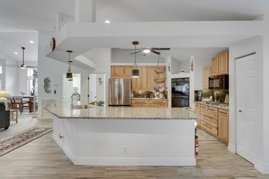 Beautiful CBS home in a no HOA Port Saint Lucie - photo 4