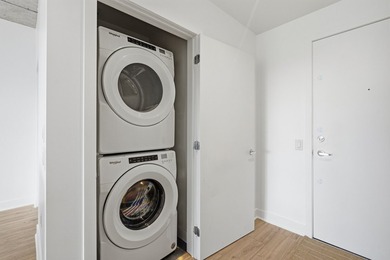 Rare corner unit 1 bedroom luxury condo located in the most - photo 7