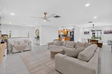 THIS BEAUTIFUL UPDATED 3 BEDROOM 2 BATH VILLA IS READY FOR A NEW - photo 11