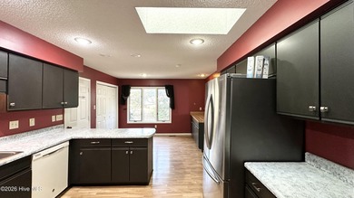 Welcome to this beautiful 3 BD, 2 Full BT home offering 2,151 - photo 15
