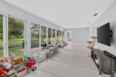 THIS BEAUTIFUL UPDATED 3 BEDROOM 2 BATH VILLA IS READY FOR A NEW - photo 20