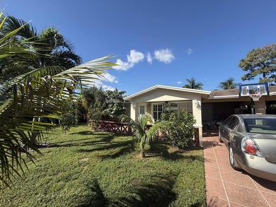 Nice single family home with over sized yard space, great for - photo 1