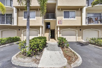 Beautiful third floor condo located in the desirable community - photo 3