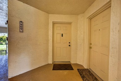 Beautiful third floor condo located in the desirable community - photo 5