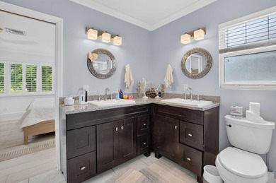 THIS BEAUTIFUL UPDATED 3 BEDROOM 2 BATH VILLA IS READY FOR A NEW - photo 27