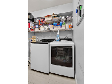 THIS BEAUTIFUL UPDATED 3 BEDROOM 2 BATH VILLA IS READY FOR A NEW - photo 34