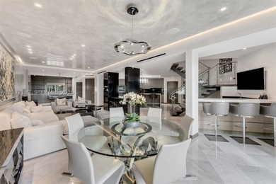 A rare opportunity to own the Crown Jewel of Quayside! This - photo 4