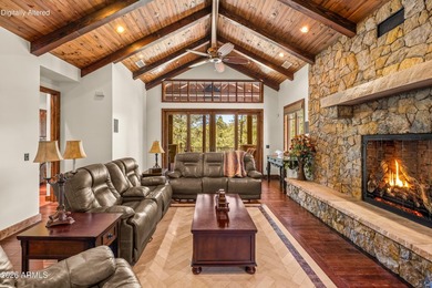 3460 S Del Aire CT, Flagstaff, AZ 86005. Luxury estate tucked - photo 2