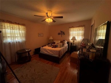 Presenting you to this fully detached single-family home in - photo 14