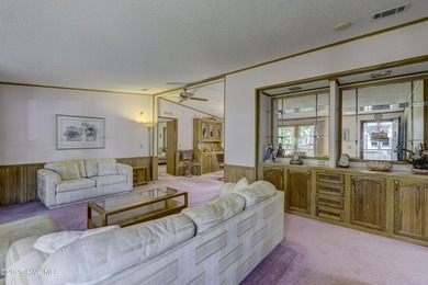 Back on the market, at no fault of seller. Set on a quiet - photo 6
