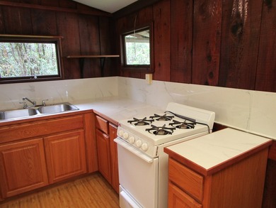 Two lovely well-kept homes for the price of one! Sturdy - photo 10