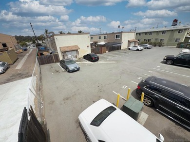 14 TOWNHOME UNIT 2 BEDROOMS 1.5 BATHS WITH PRIVATE FENCED YARDS - photo 11