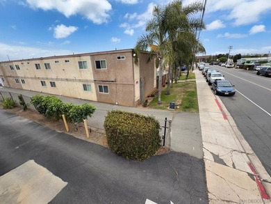 14 TOWNHOME UNIT 2 BEDROOMS 1.5 BATHS WITH PRIVATE FENCED YARDS - photo 12