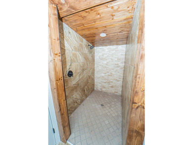 COMPLETELY REMODELED AND UPDATED!! This precious 3 bedroom, 2 - photo 14
