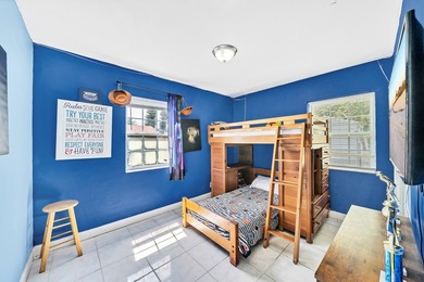 This beautifully maintained 3-bedroom, 1-bathroom home is - photo 19