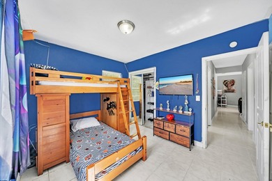 This beautifully maintained 3-bedroom, 1-bathroom home is - photo 20