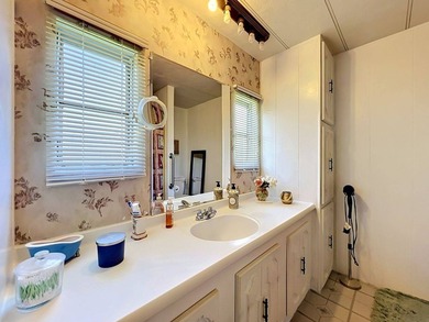 Welcome to Summerloch Green, a spectacular waterfront 55+ - photo 23