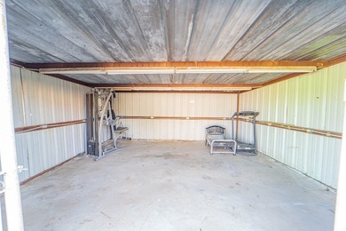 COMPLETELY REMODELED AND UPDATED!! This precious 3 bedroom, 2 - photo 24