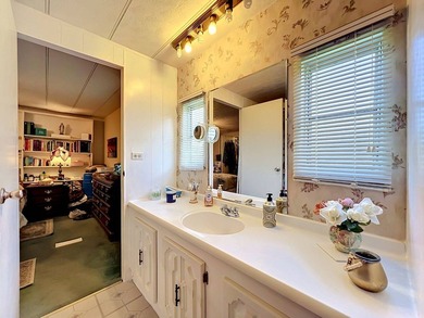 Welcome to Summerloch Green, a spectacular waterfront 55+ - photo 24