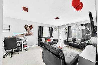 This beautifully maintained 3-bedroom, 1-bathroom home is - photo 24