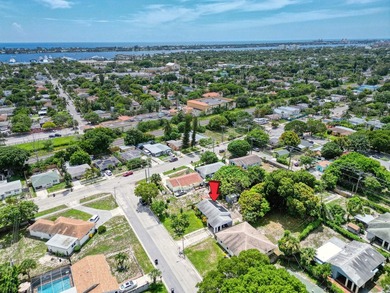 This beautifully maintained 3-bedroom, 1-bathroom home is - photo 27