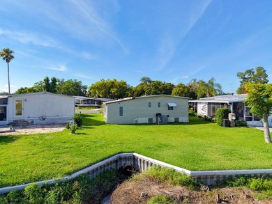 Welcome to Summerloch Green, a spectacular waterfront 55+ - photo 34