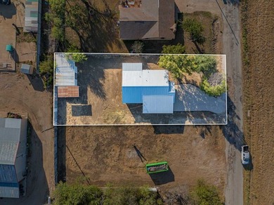 COMPLETELY REMODELED AND UPDATED!! This precious 3 bedroom, 2 - photo 37