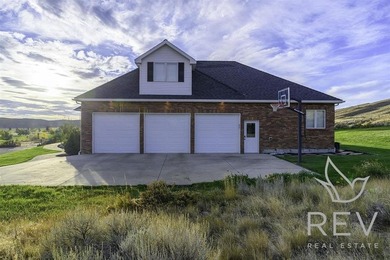 A rare opportunity to own a truly exceptional property that - photo 6
