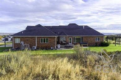 A rare opportunity to own a truly exceptional property that - photo 7