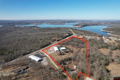 Norfork Lake Commercial For Sale in Henderson Arkansas