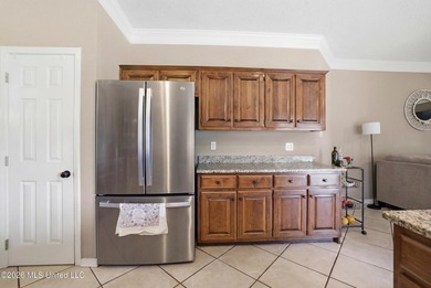 Beautiful 4BR/3BA home in desirable Bienville Place! This - photo 18