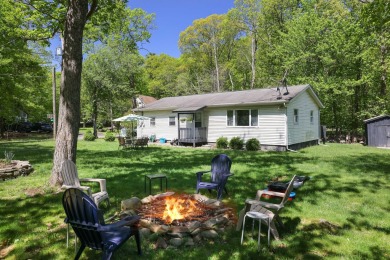 Lake Home For Sale in East Stroudsburg, Pennsylvania