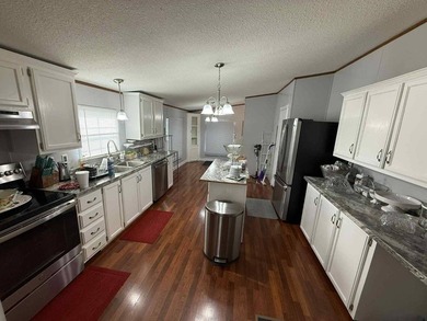 This three-bedroom, two-bathroom haven that has been beautifully - photo 26