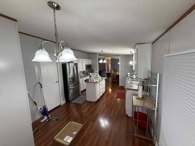 This three-bedroom, two-bathroom haven that has been beautifully - photo 27