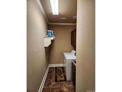 Beautiful, spacious home in Hurricane Lake Estates. 4 bedrooms - photo 28